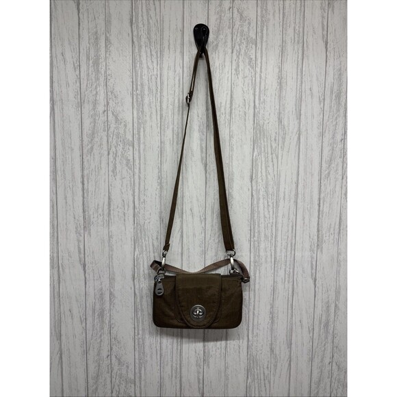 Baggallini Handbags - Baggallini Crossbody Bag Brown EUC